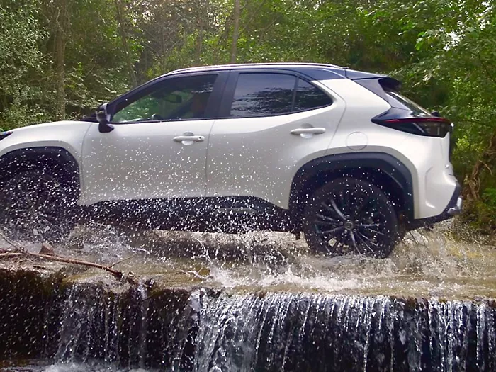 Машина на задньому приводі 2