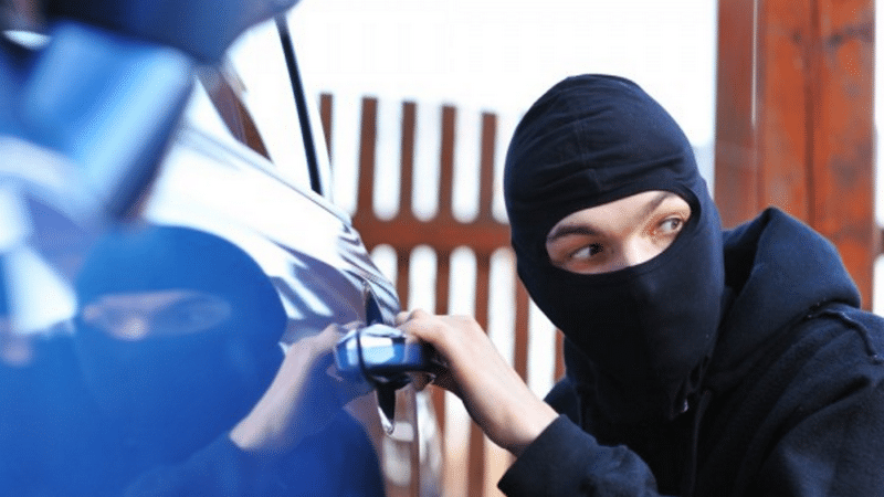 Грабеж машини