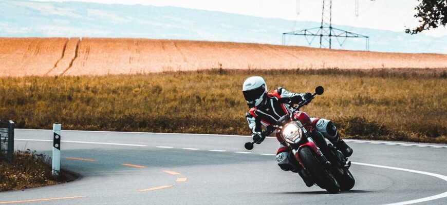 Езда на мото