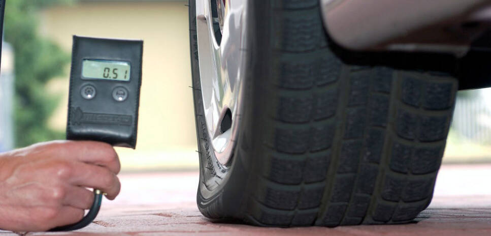 Спущене колесо