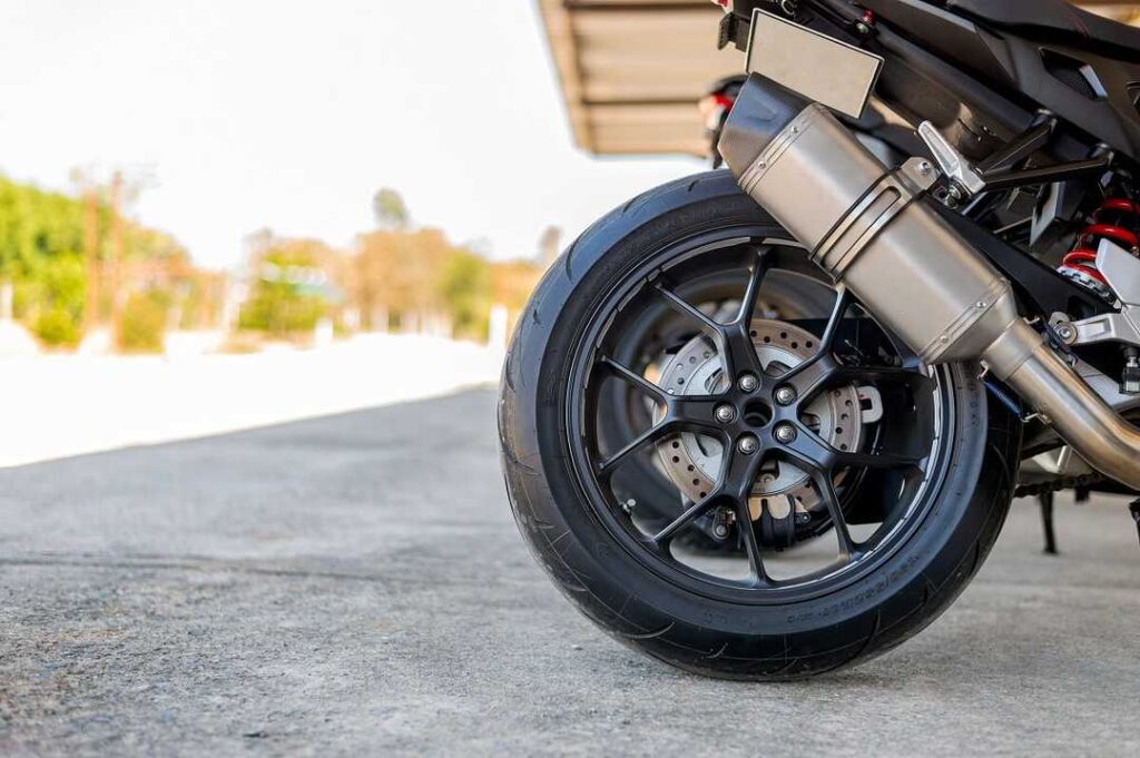 Задне колесо