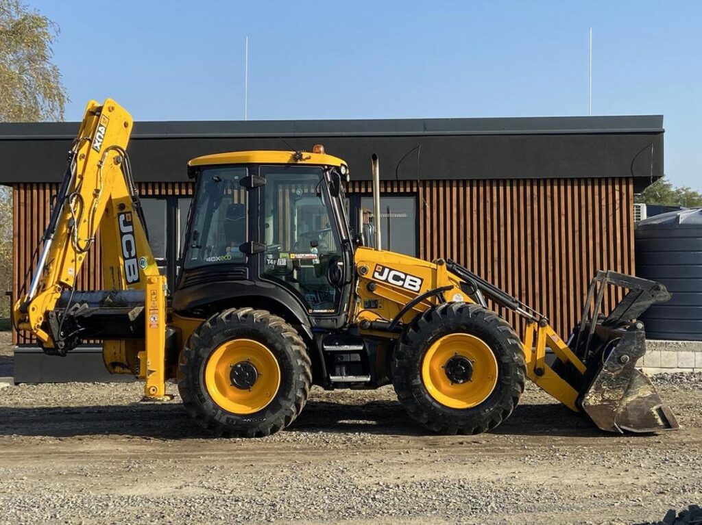 погрузчик JCB