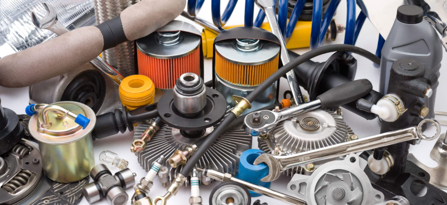 Где лучше покупать запчасти: в интернет-магазине, рынке или СТО?