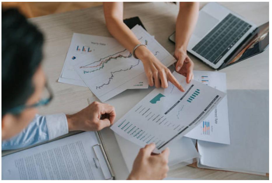 Обговорення результатів маркетингової стратегії для автосервісу